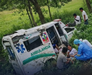 Ambulancia se accidentó mientras transportaba a una mujer embarazada en Córdoba