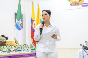 Por presunta participación en política fue suspendida la alcaldesa de San Onofre