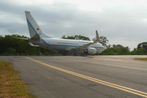 Gustavo Petro aterrizó en el aeropuerto de Tolú